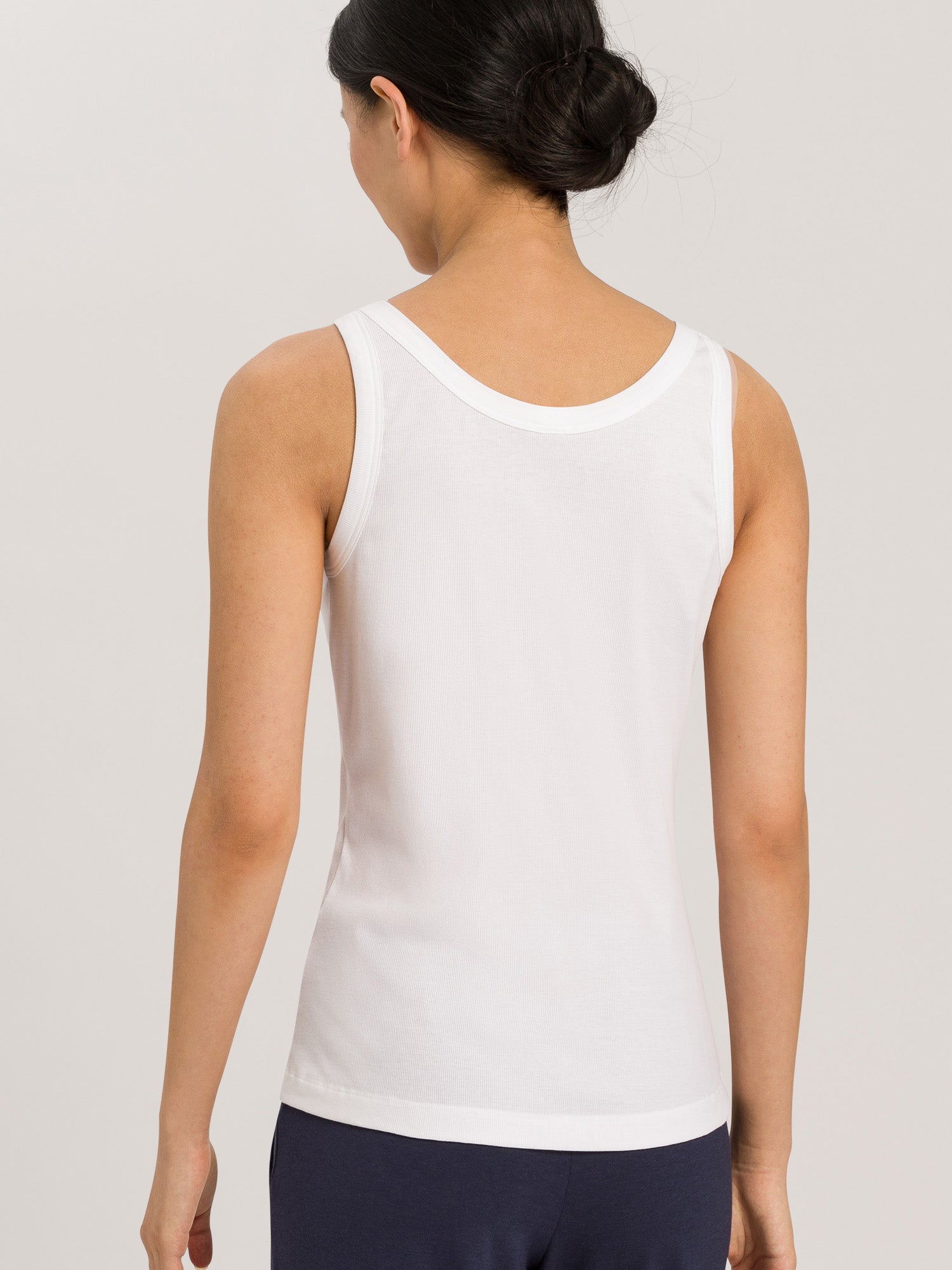 white / L