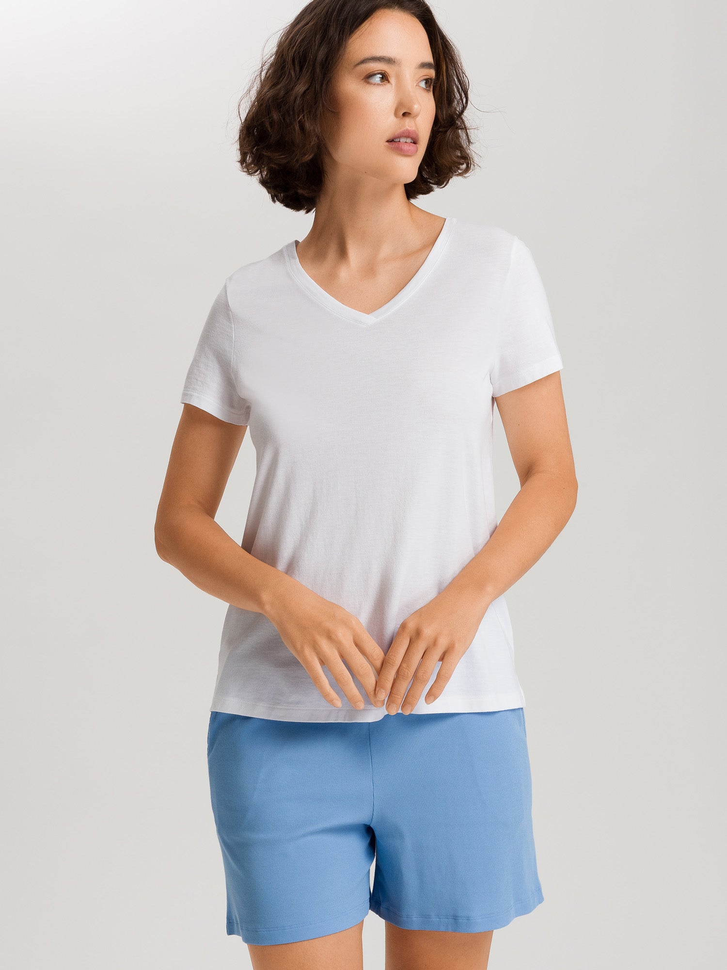 white / L