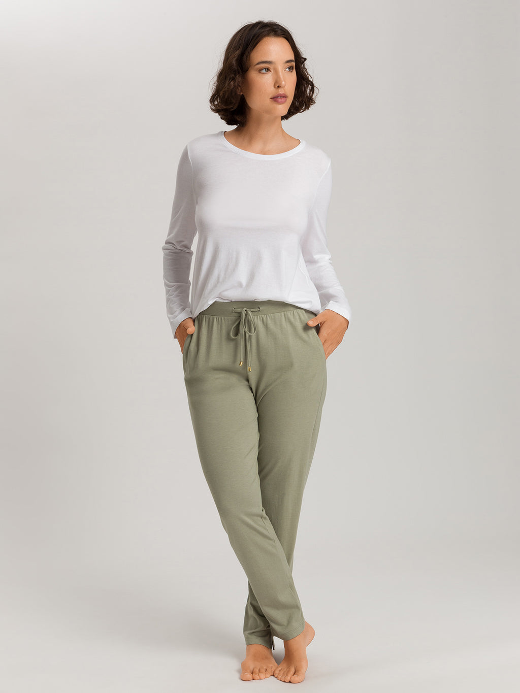 white / L