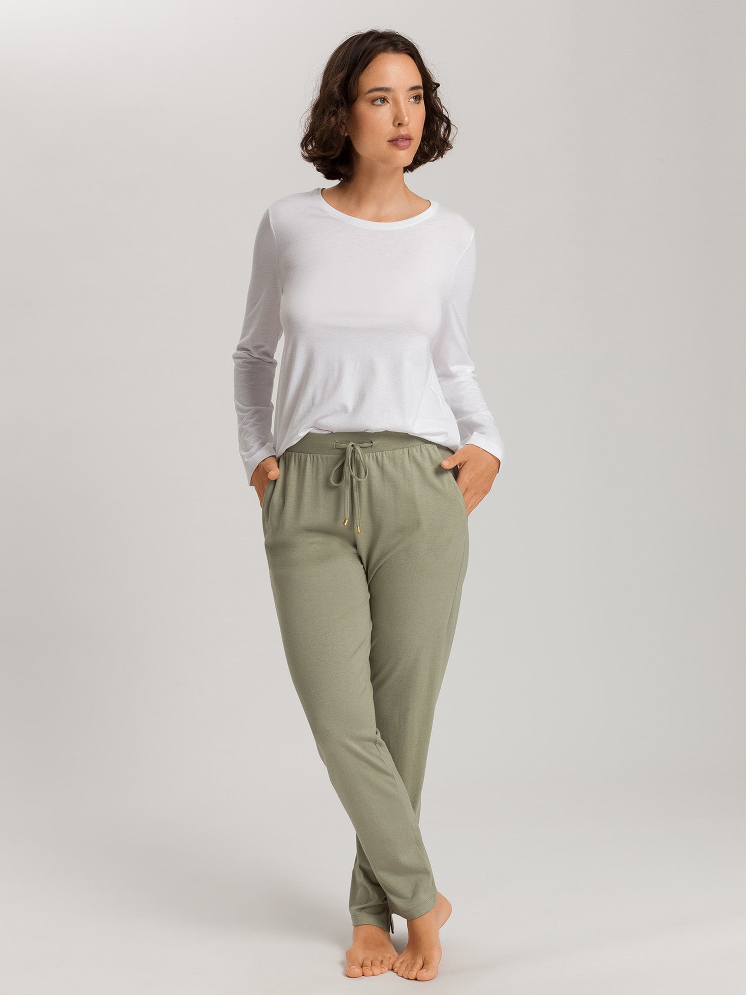 white / L