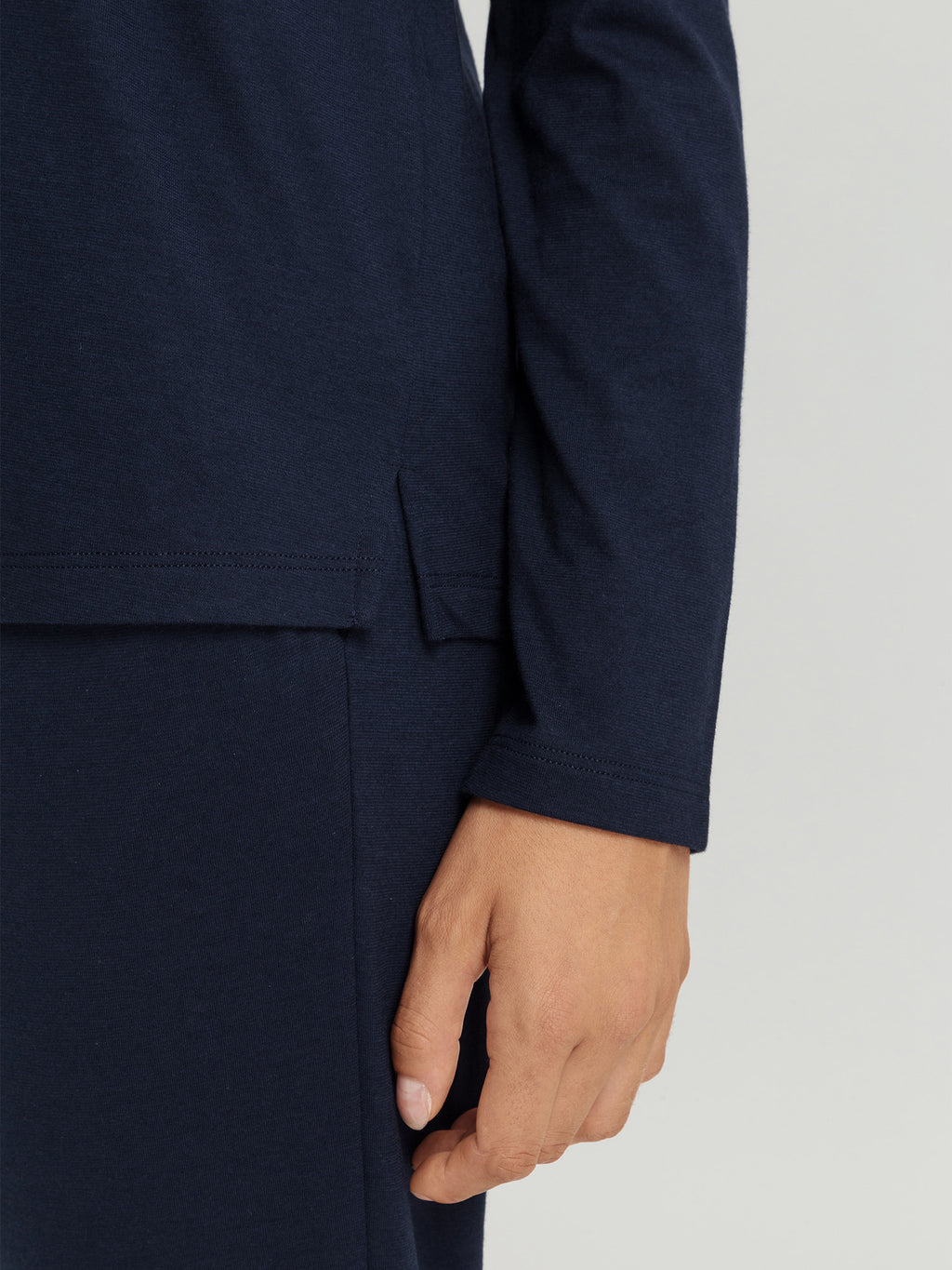 deep navy / L
