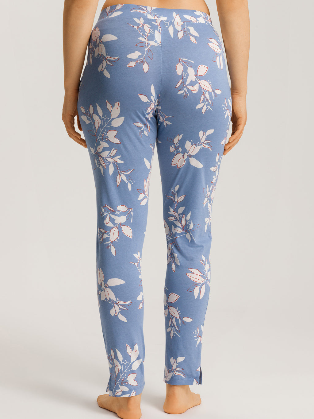 pearly flowers / L