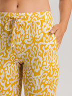 golden ornament / L