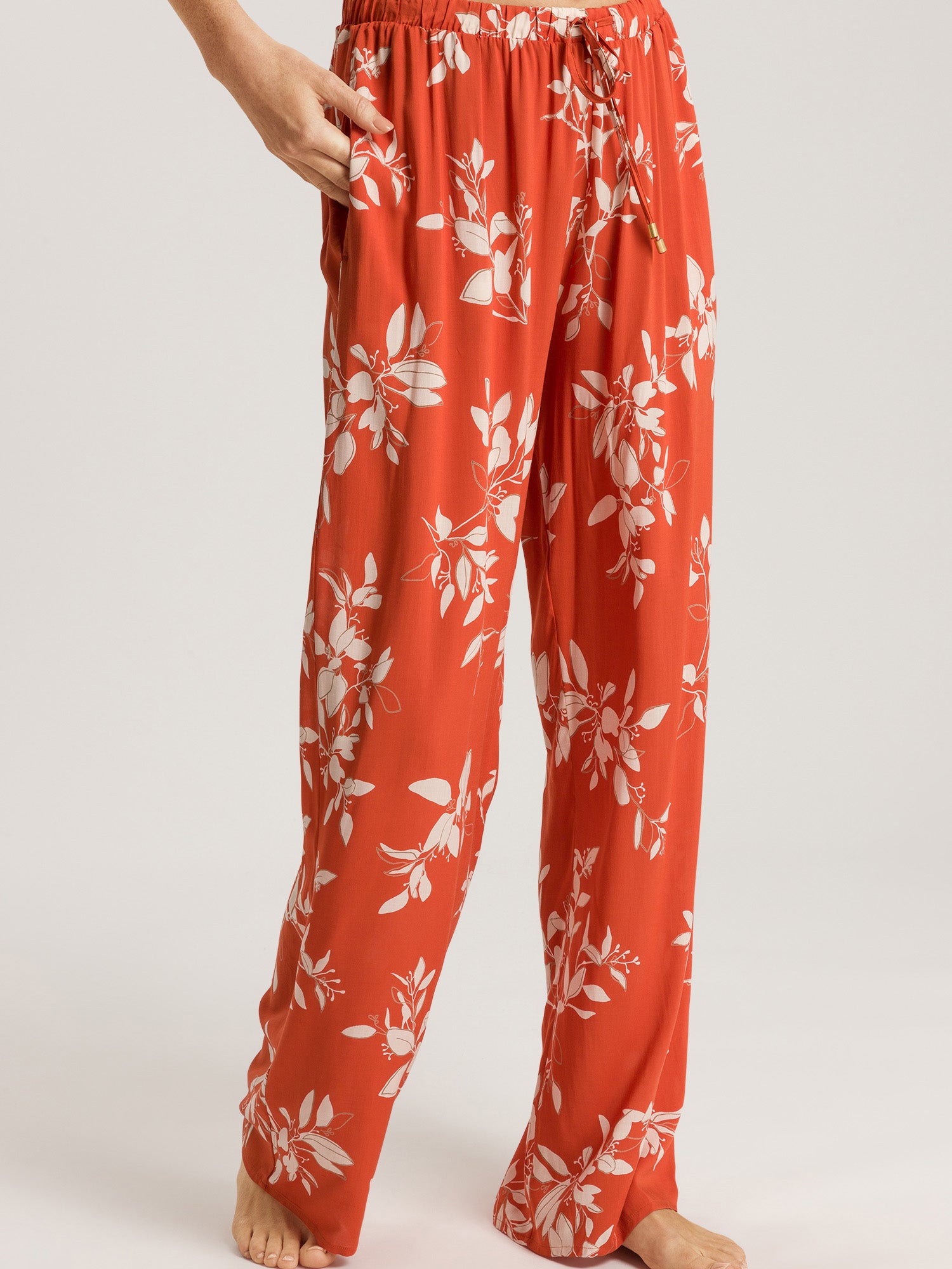 tangerine flowers / L