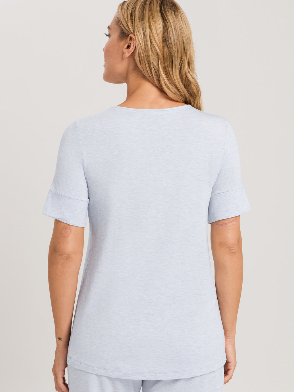 whispering blue / L