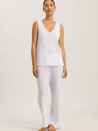 white / L