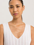 white / L