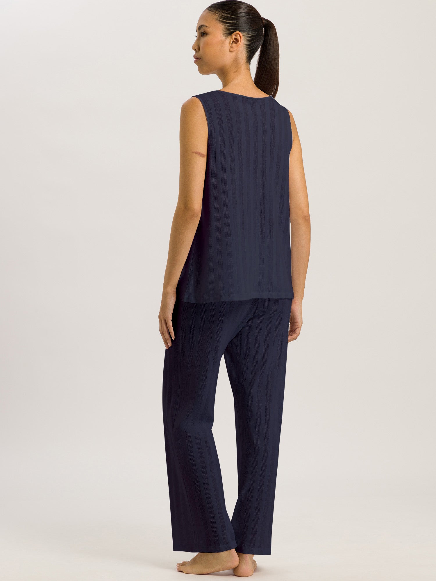 deep navy / L