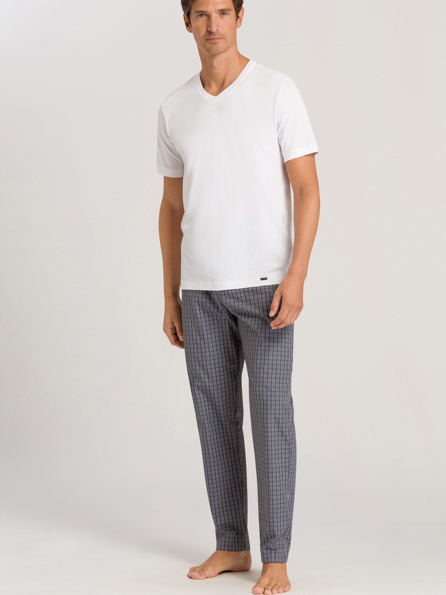 white / L