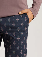 dotted ornament / L