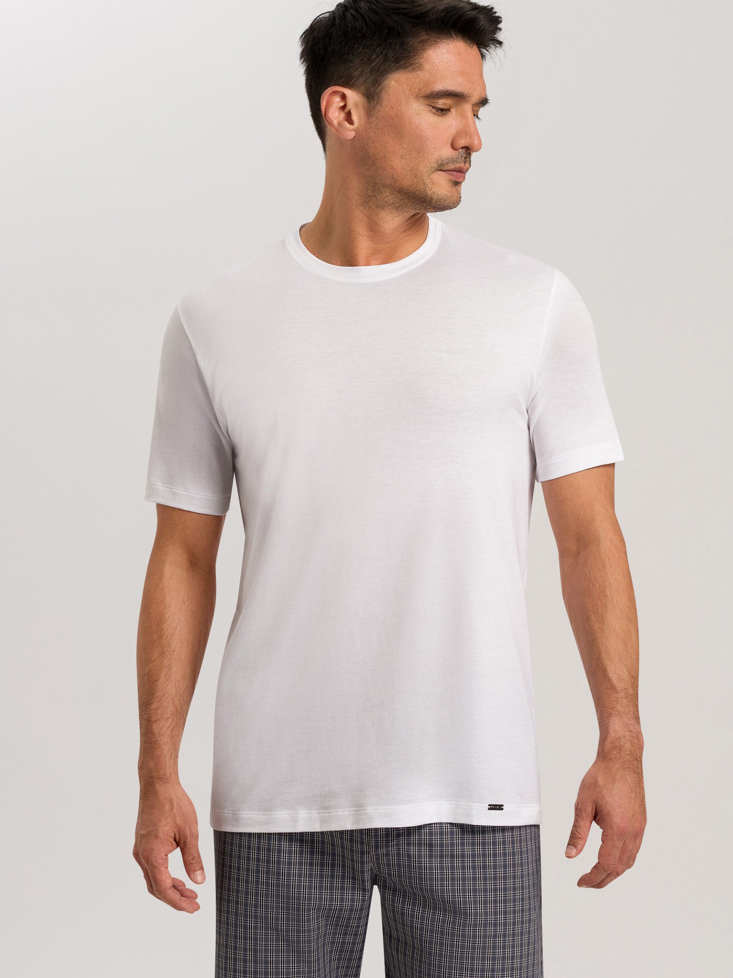 white / L