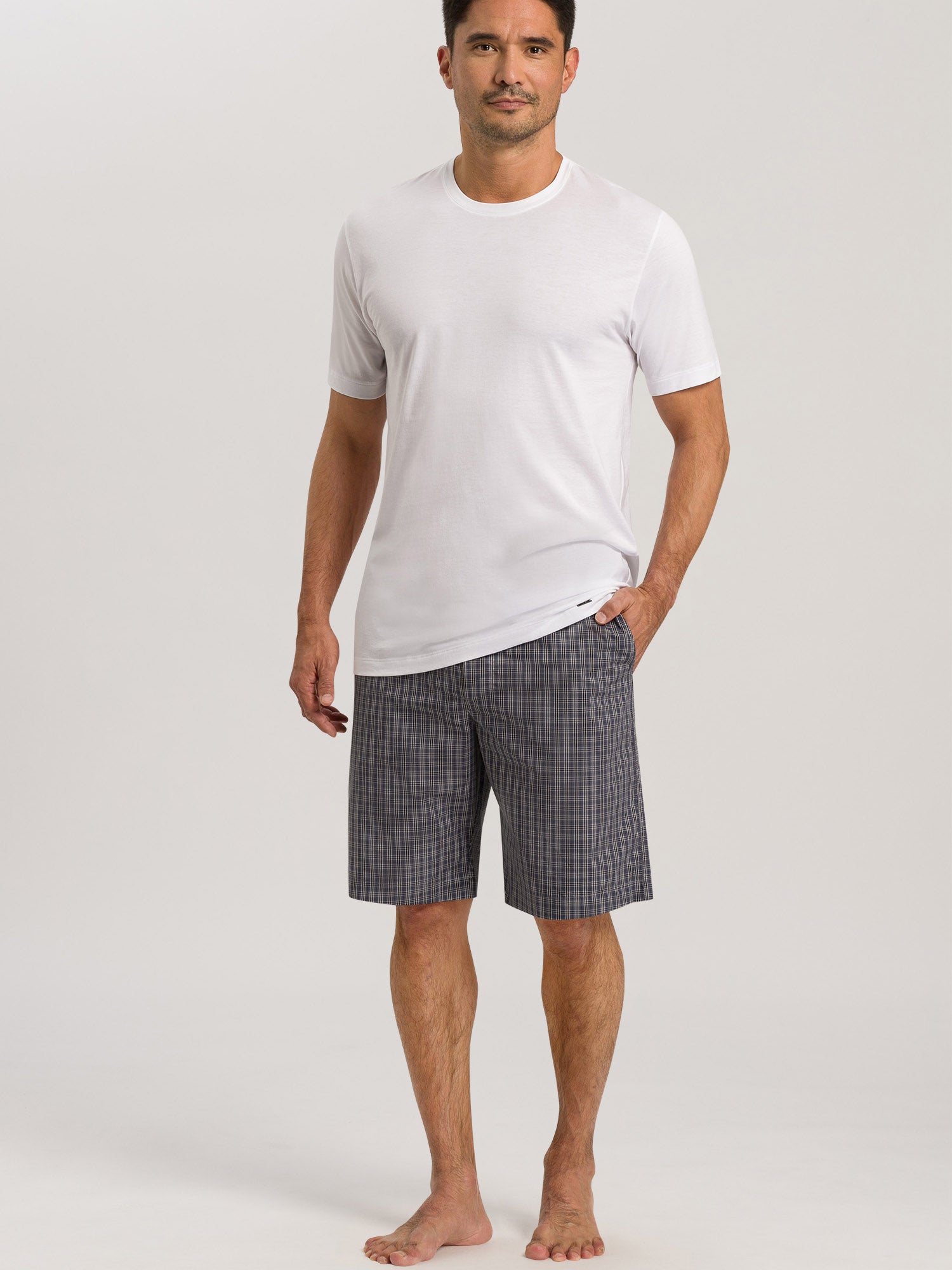white / L