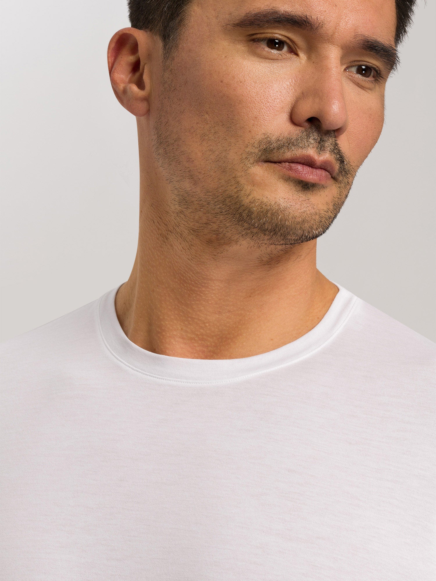 white / L