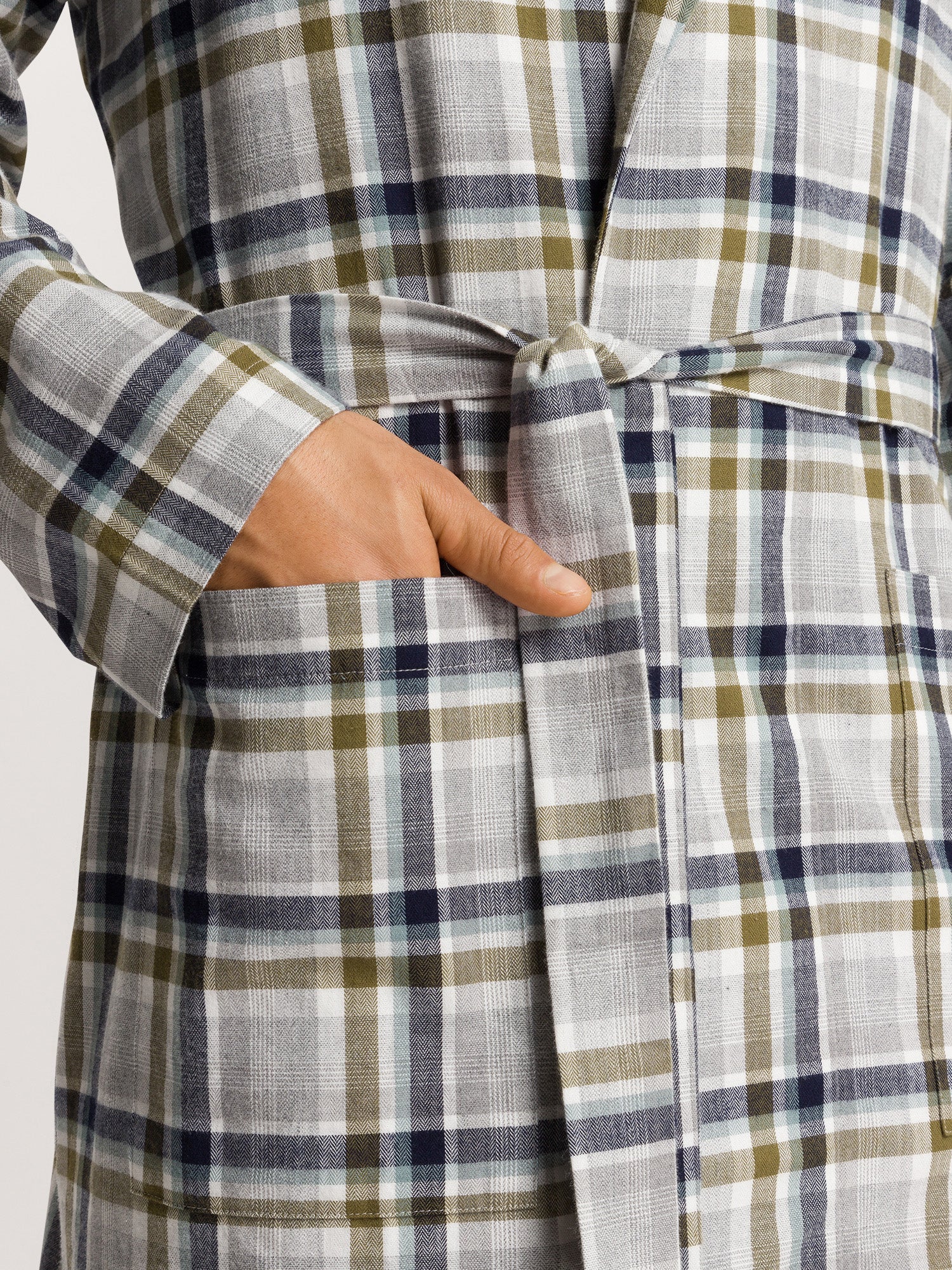 wintry check / L