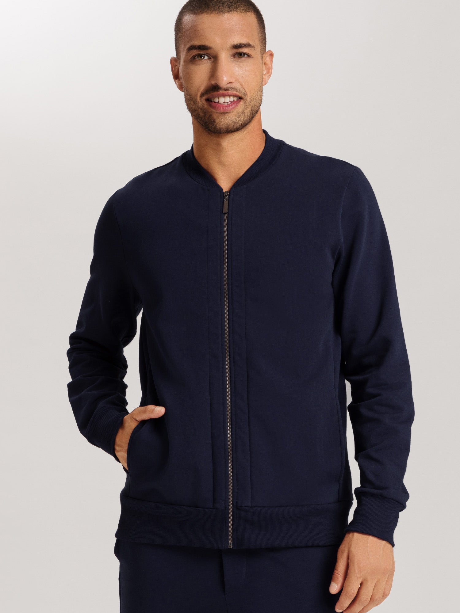 deep navy / L