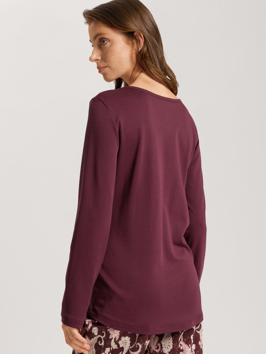 deep maroon / L