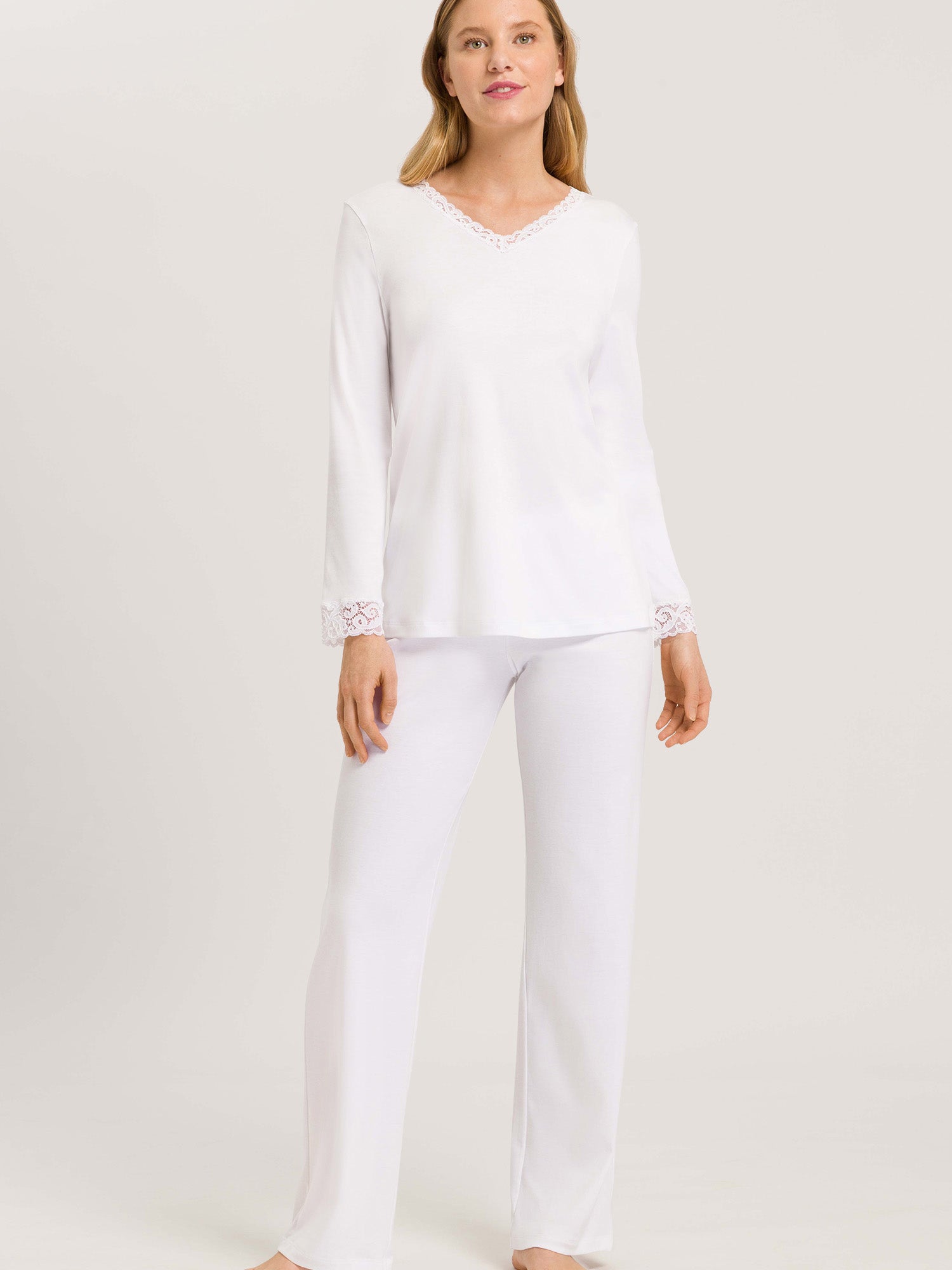 white / L