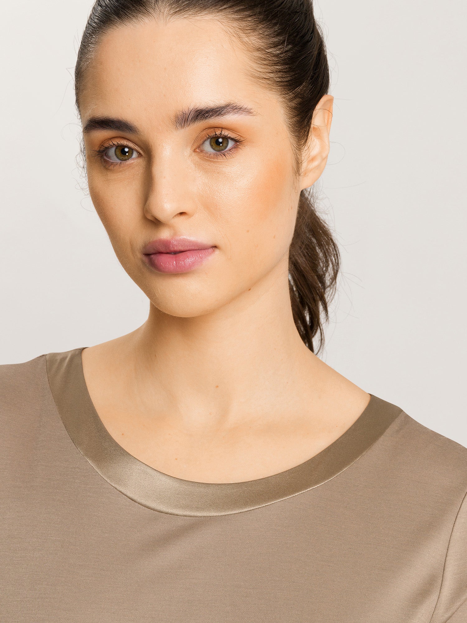 taupe / L