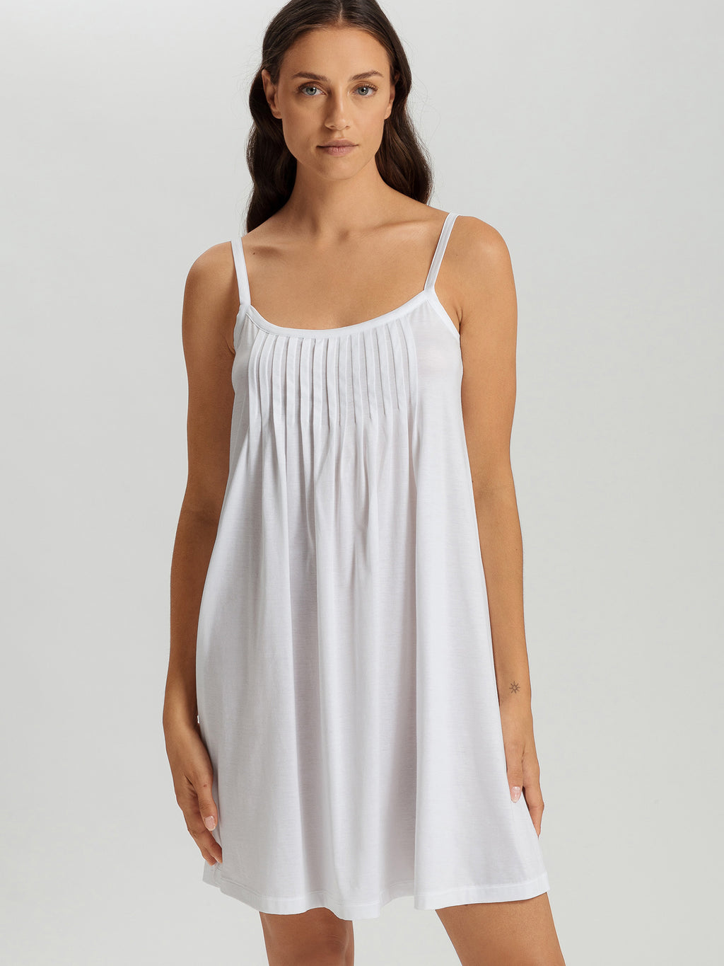white / L