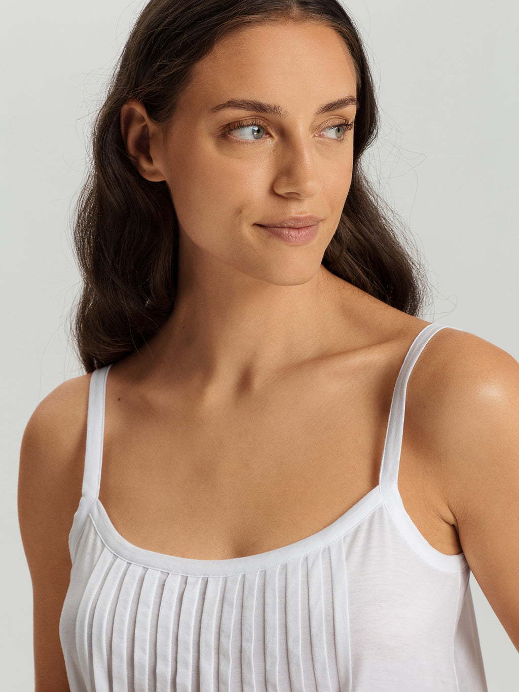white / L