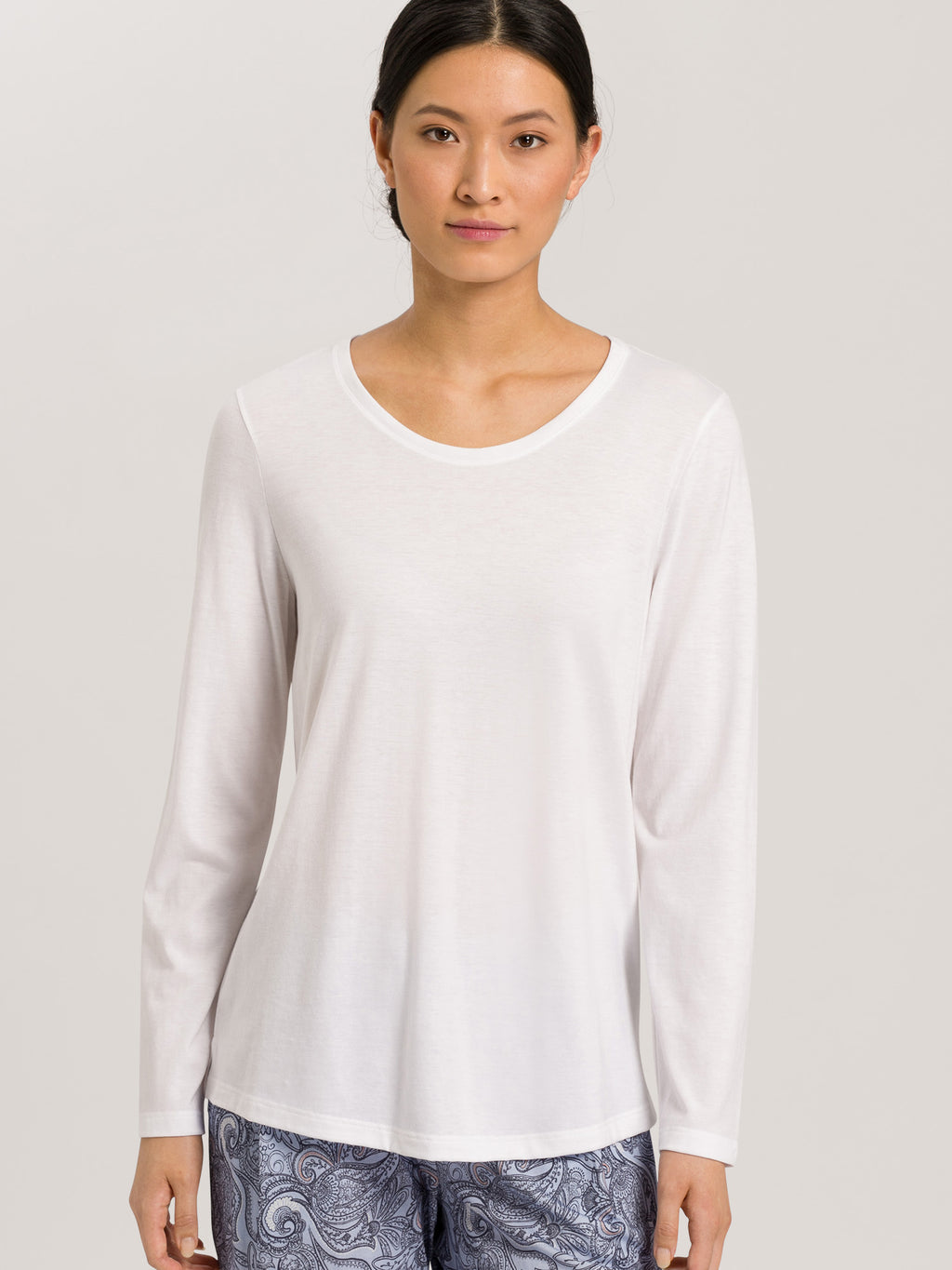 white / L
