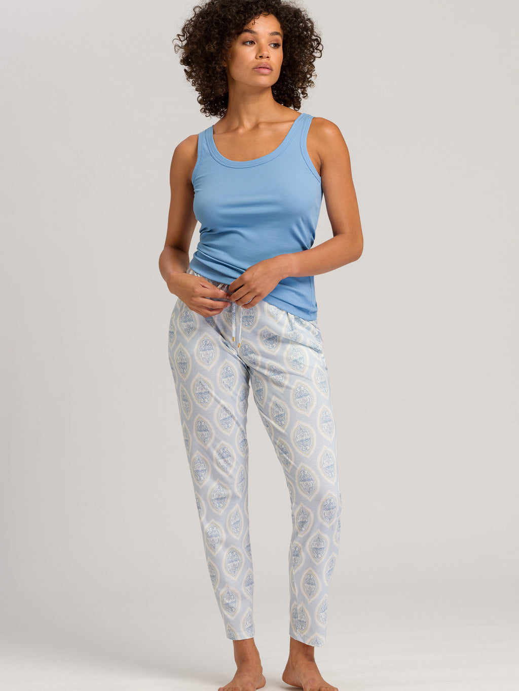 soft arabesque / L