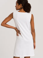 white / L