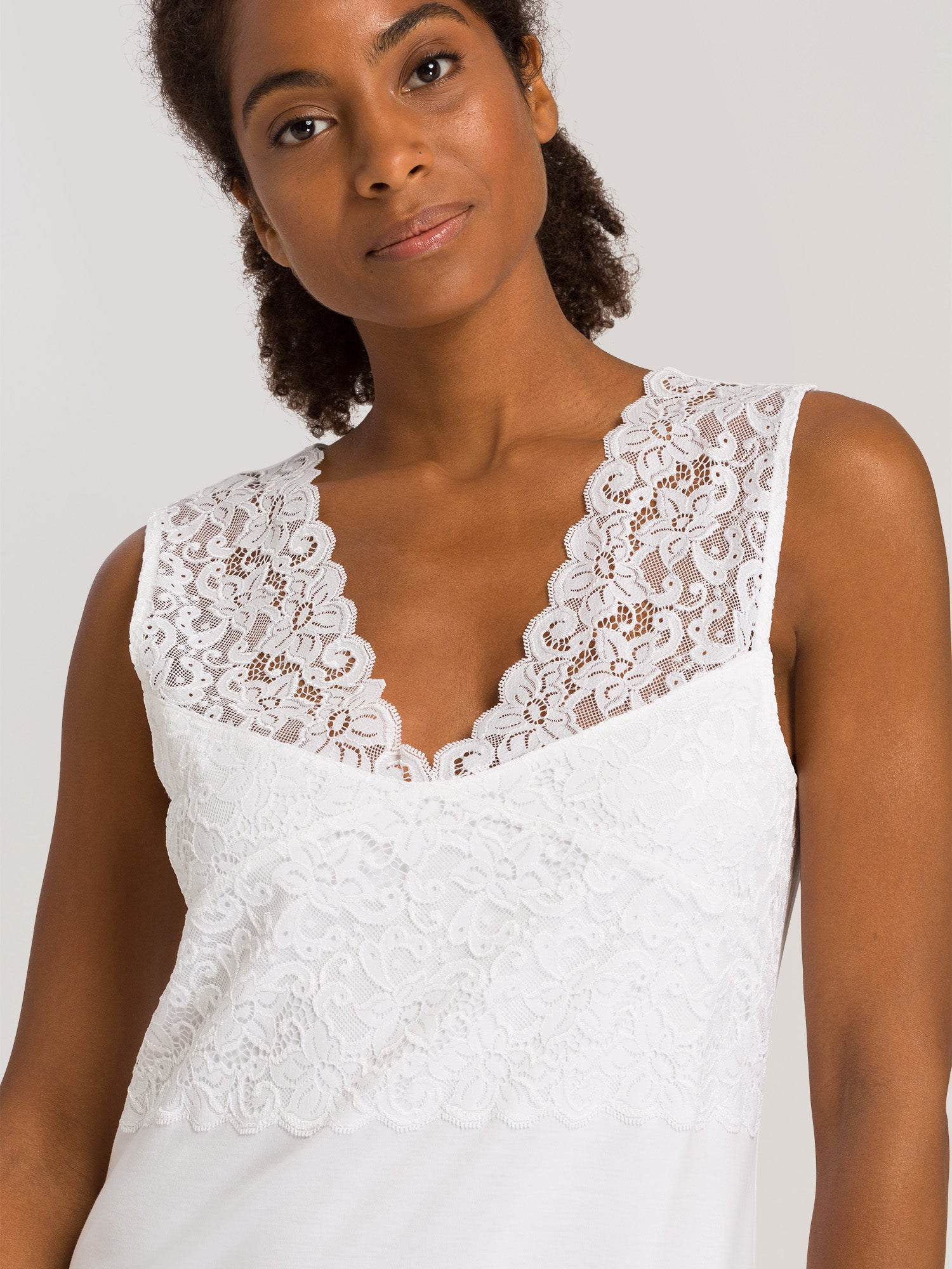 white / L