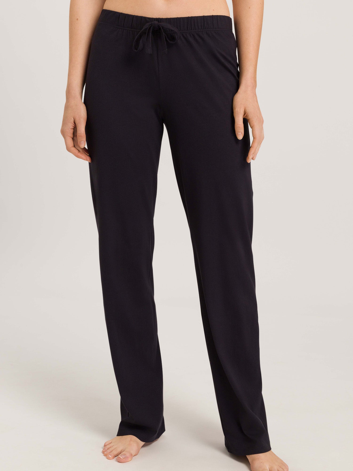 black / L