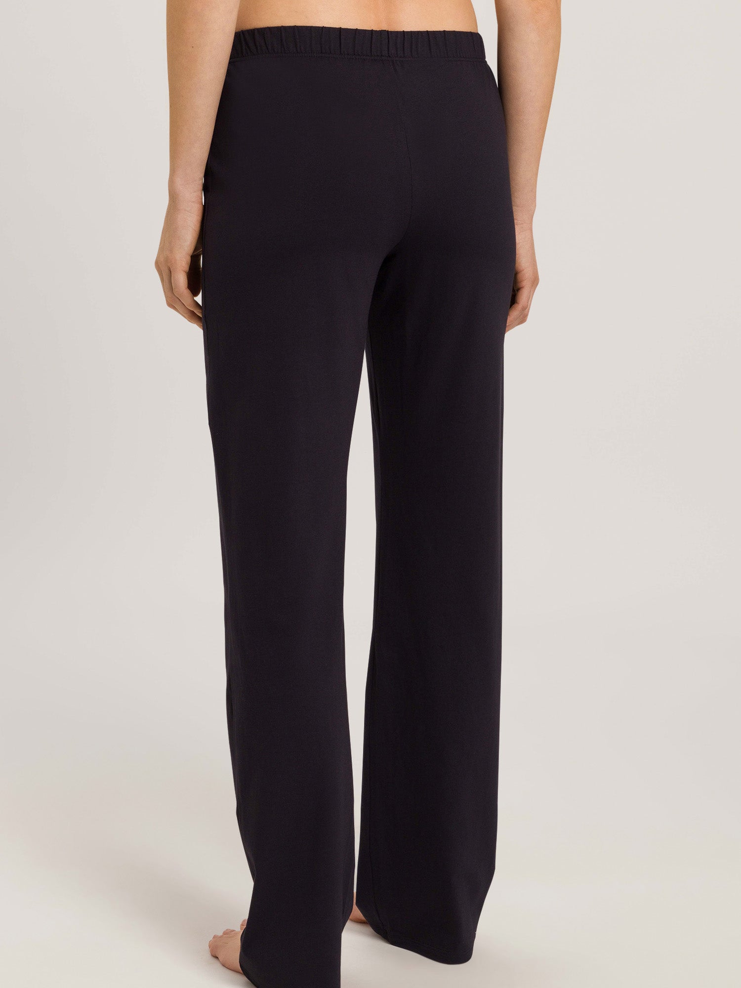 black / L