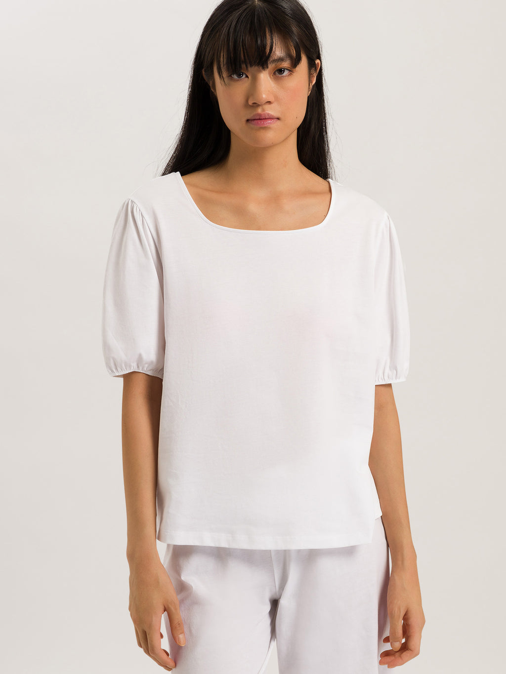 white / L