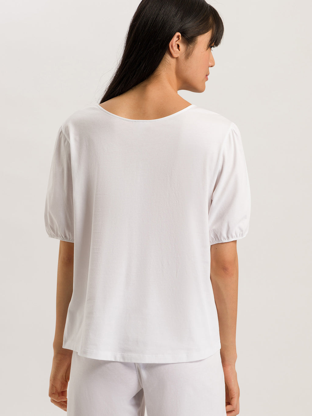white / L