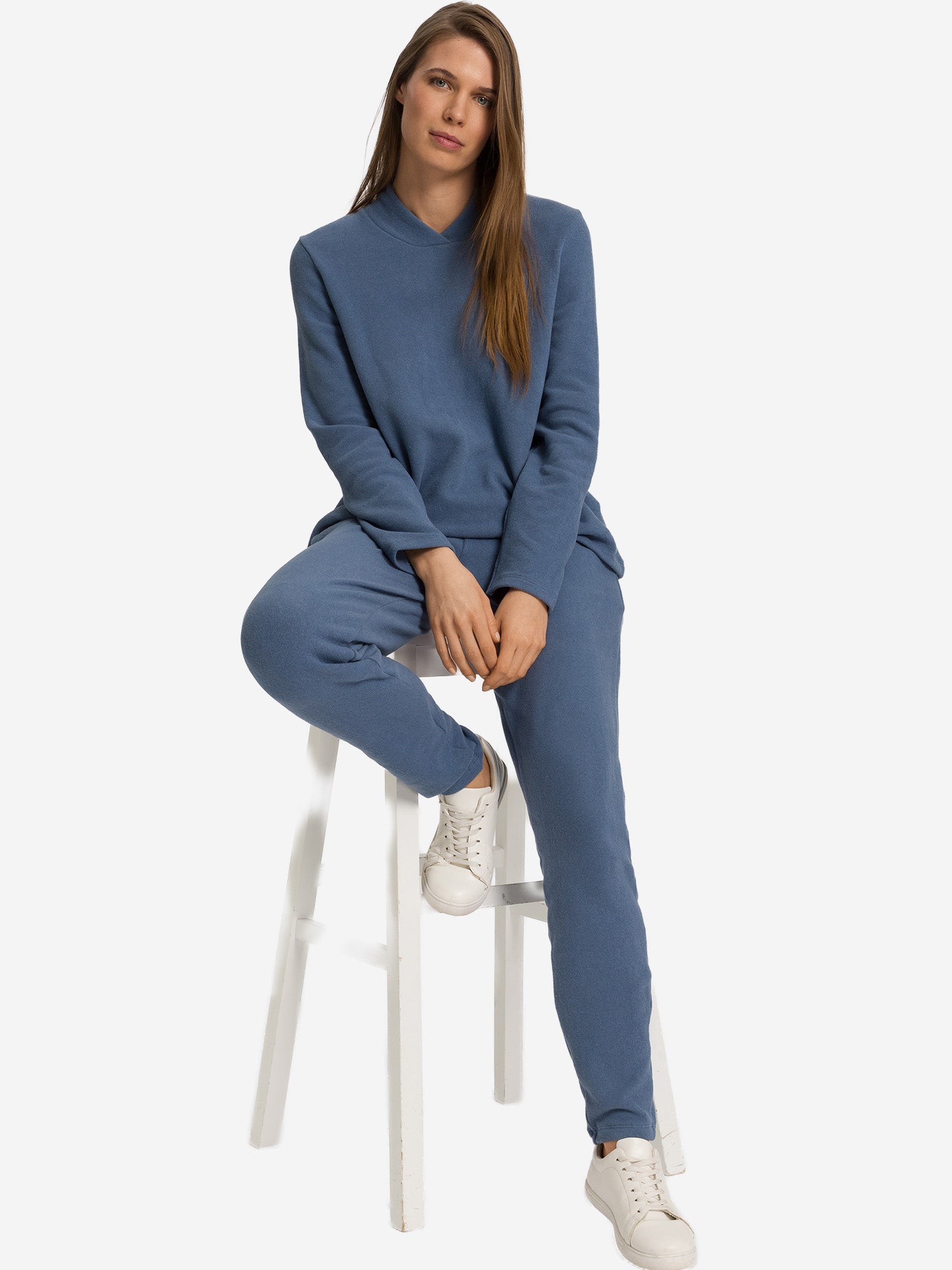 delicate blue / L
