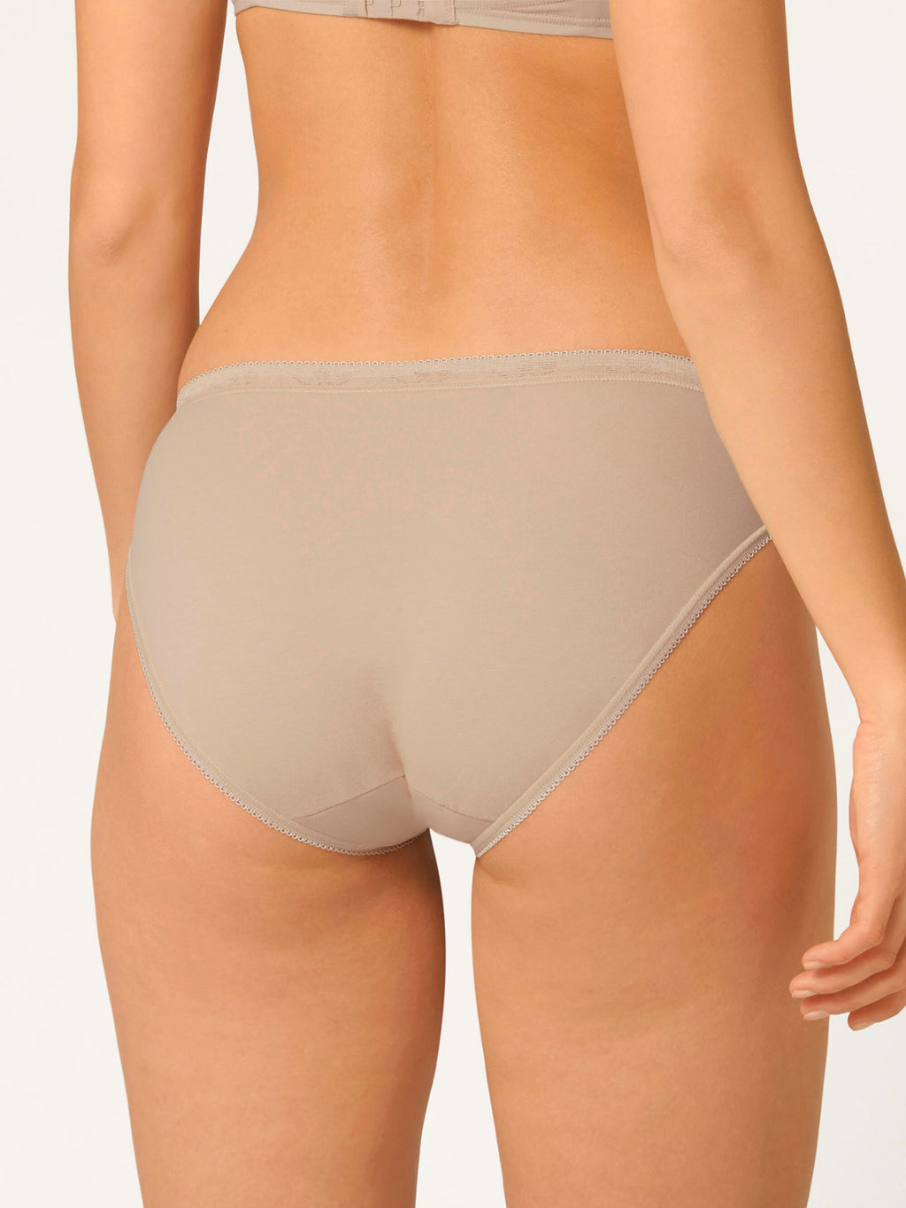 BEIGE / 38