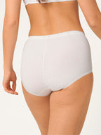 WHITE / 38