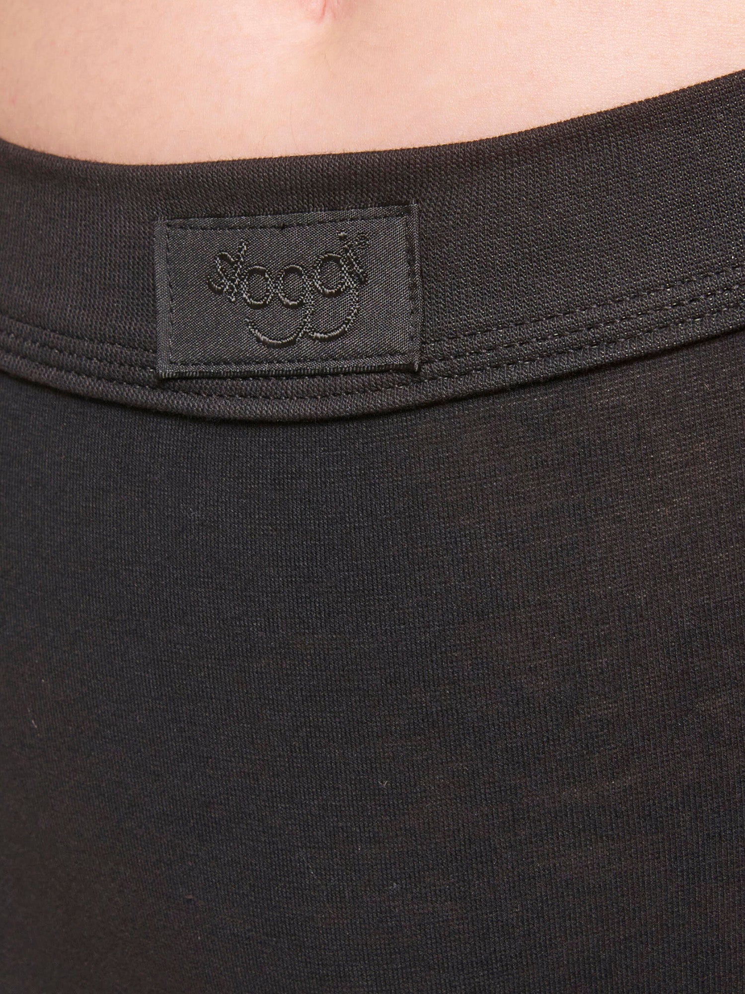BLACK / 38