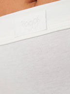 WHITE / 38