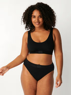 BLACK / 38