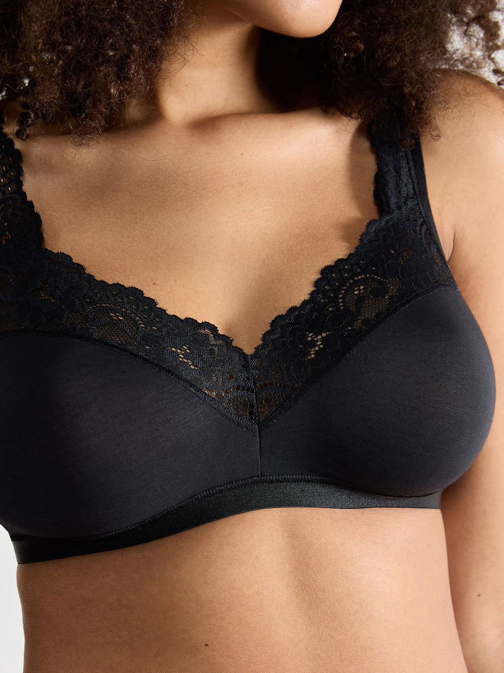 BLACK / 70 A