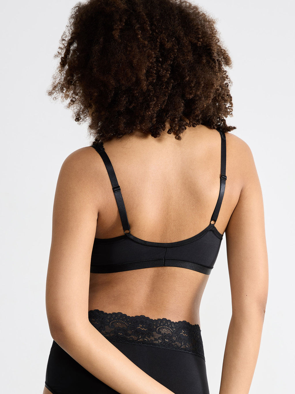 BLACK / 70 A