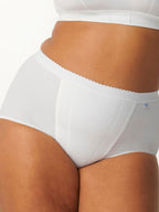 WHITE / 38