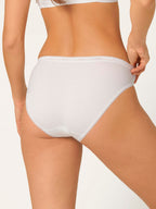 WHITE / 38