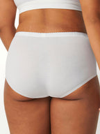 WHITE / 38