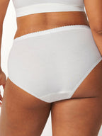 WHITE / 38