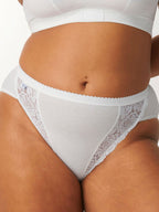 WHITE / 38
