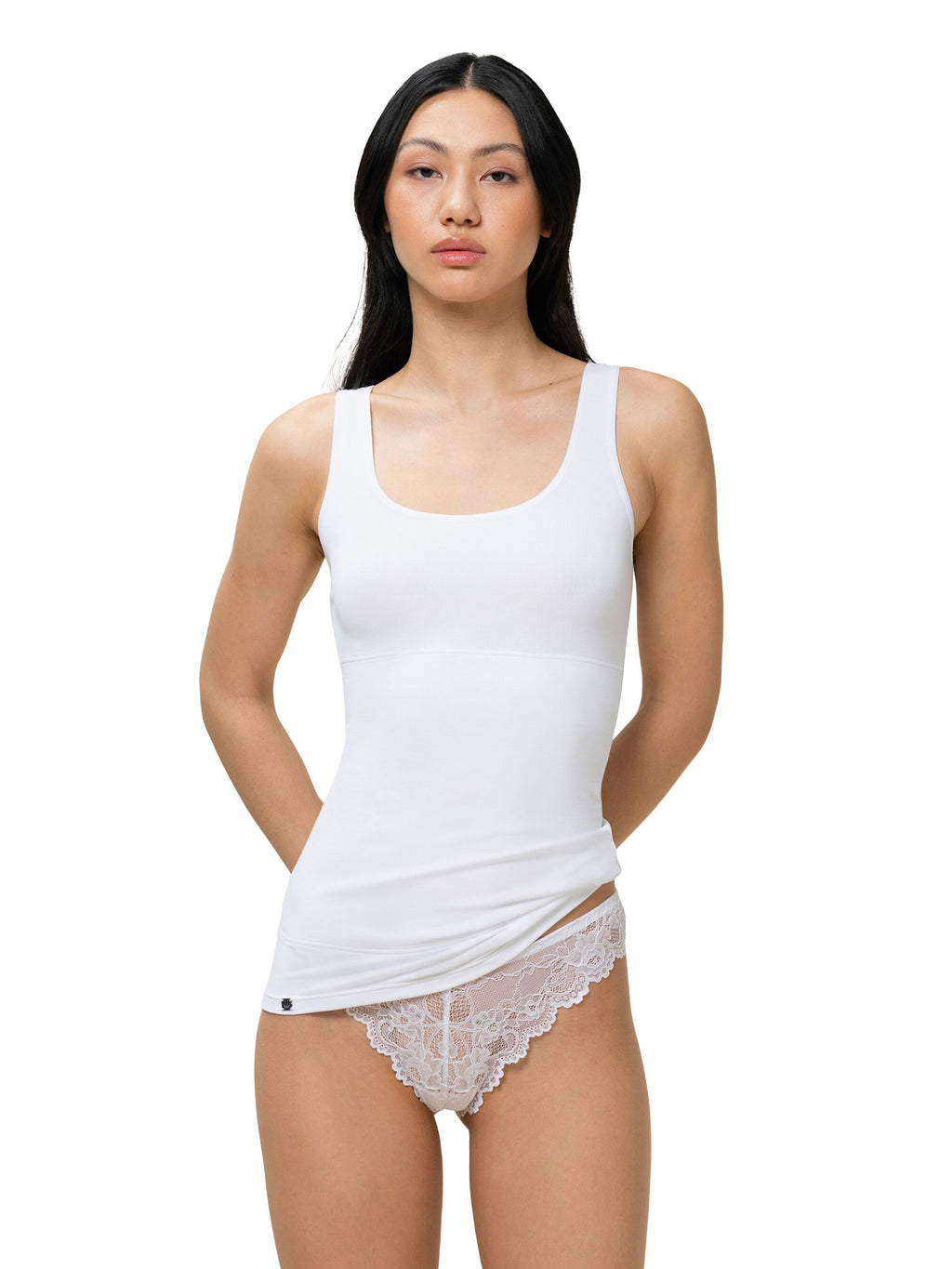 WHITE / L