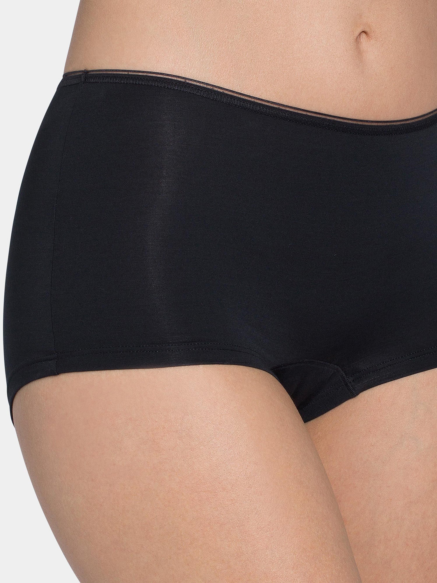 BLACK / 38