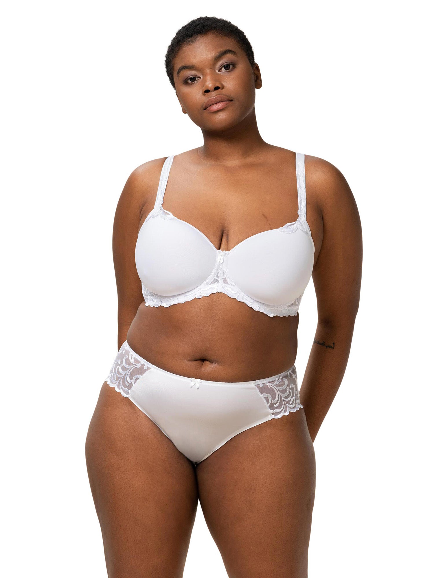 WHITE / 75B