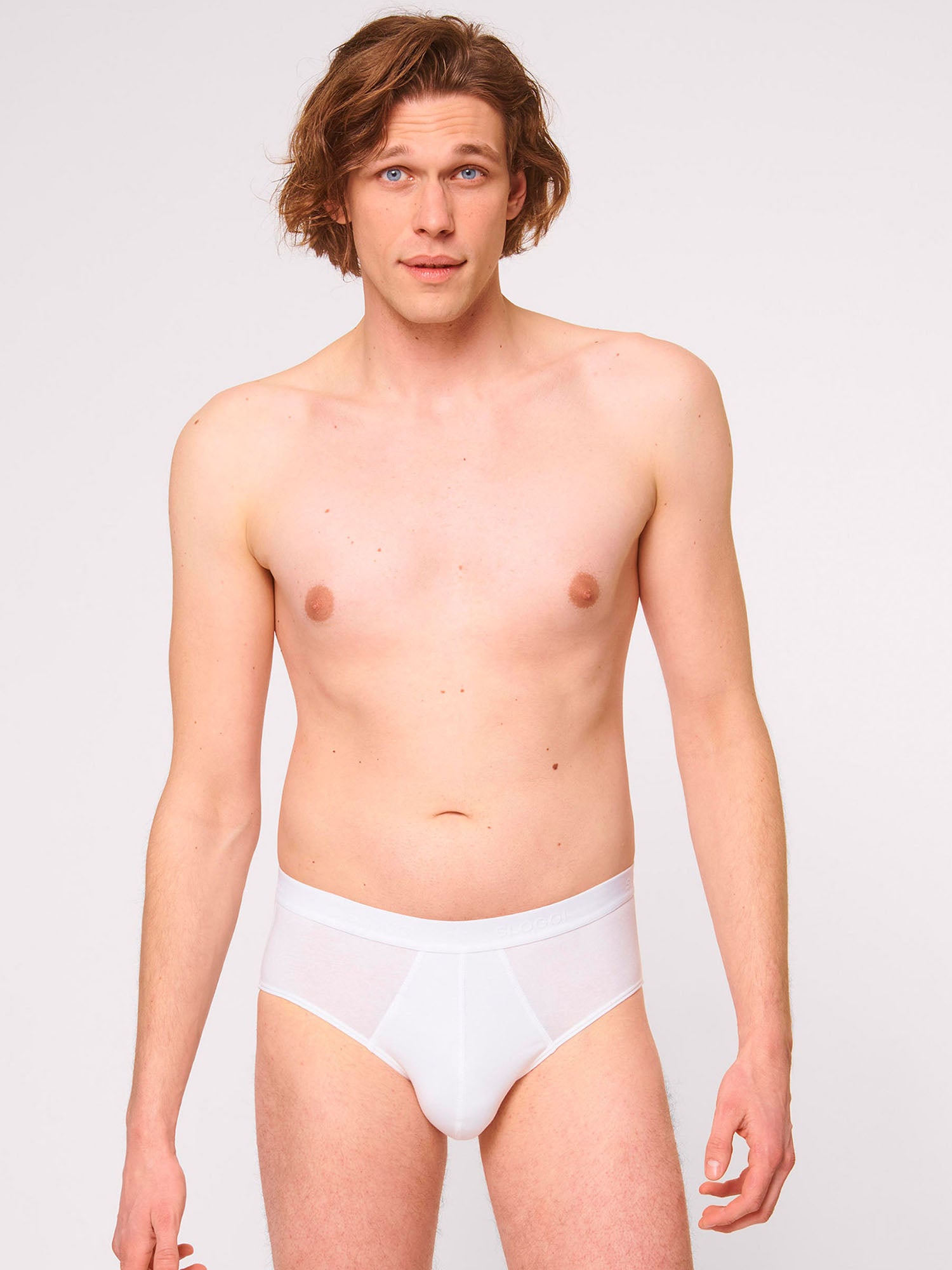 WHITE / 4