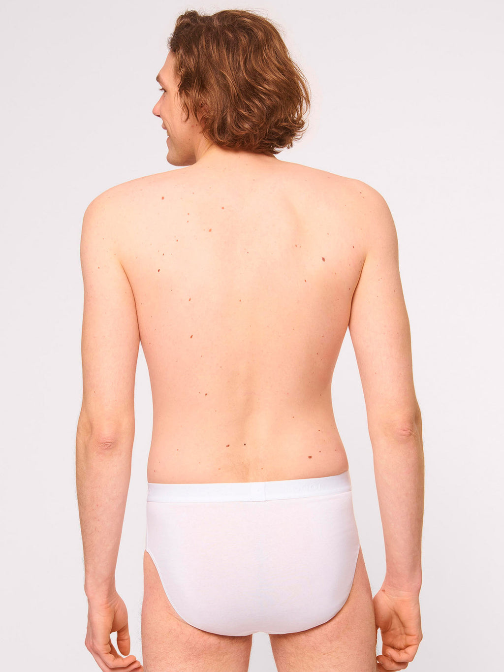 WHITE / 4